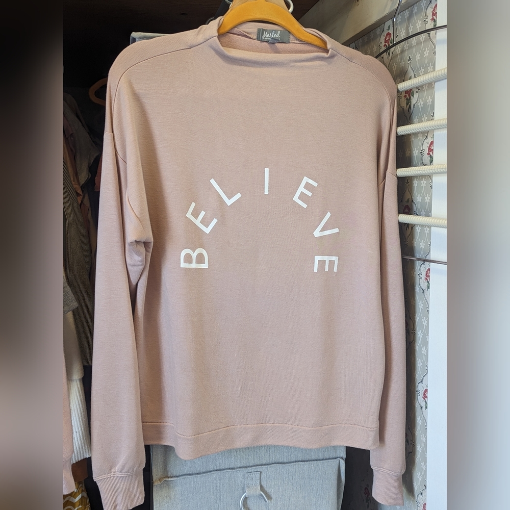 Believe crew neck
